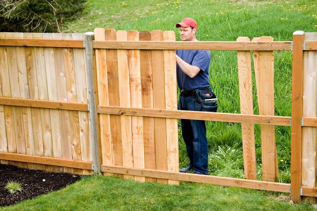 Fencing South Stifford, West Thurrock, RM20